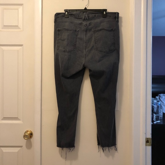 Good American good legs cropped jeans - Picture 2 of 4